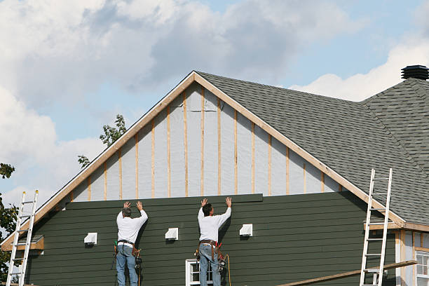 Professional Siding Installation technician working in Glenville, CT